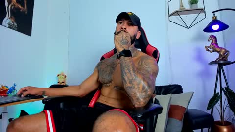 Matheo Brown online show from February 17, 10:49 pm