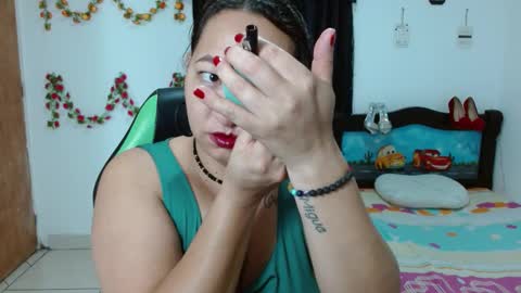 isabel online show from January 15, 8:20 am