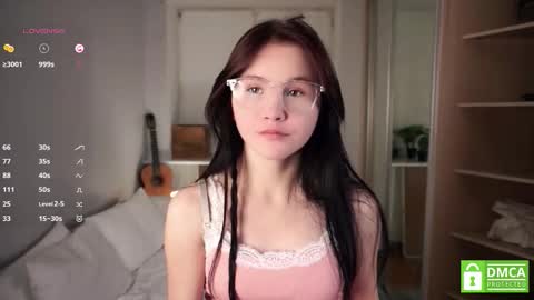 Eva  online show from September 19, 6:33 pm