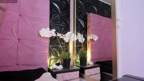 Cattleya  online show from January 17, 5:19 pm