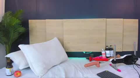 Snapshot of celeste_smmith_ chatting on February 13, 11:37 pm celeste_smmith_ online show from February 13, 11:37 pm