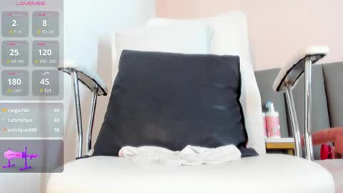 Snapshot of celeste_smmith_ chatting on March 1, 6:35 am celeste_smmith_ online show from March 1, 6:35 am