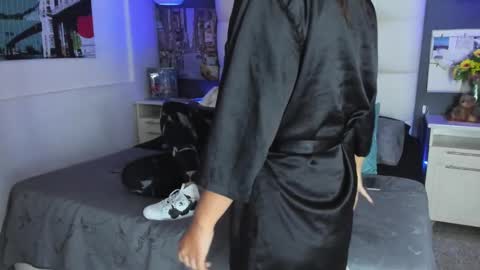 celeste_starsss online show from February 7, 3:24 am