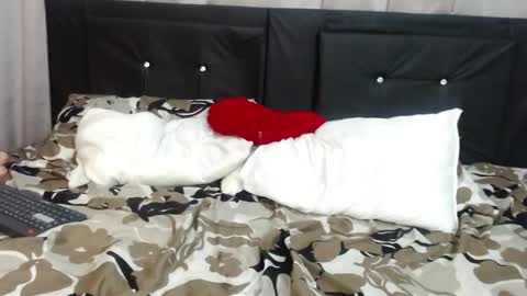 celeste_west1 online show from February 1, 8:18 am