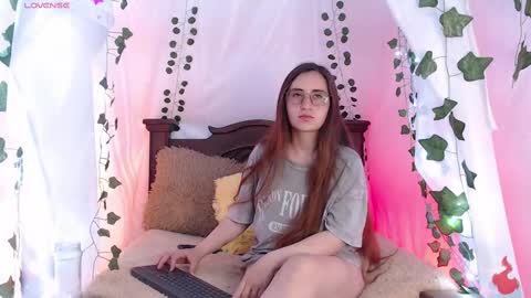 Hello guys my name is Sofi and Lizzie and  Vanessa online show from February 18, 5:53 am