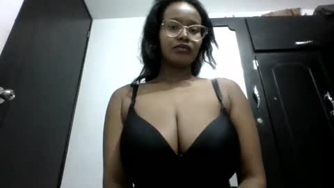 Snapshot of chantal99 chatting on September 18, 2:48 am chantal99 online show from September 18, 2:48 am