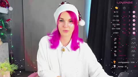 Suzanna Snow online show from December 25, 7:14 am