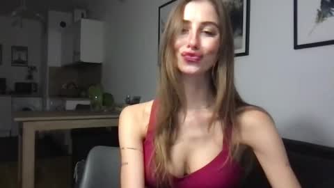 Snapshot of charlotte_roche chatting on January 20, 3:39 pm Charlotte Roche online show from January 20, 3:39 pm