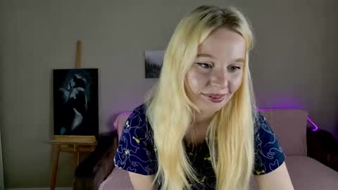 charming_cutie_ online show from September 17, 11:35 am