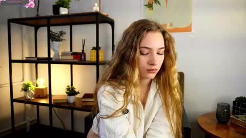Snapshot of chattyy_mermaid chatting on September 17, 10:30 am chattyy_mermaid online show from September 17, 10:30 am
