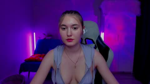 Snapshot of chatur_lady_ chatting on February 14, 7:12 pm Betty online show from February 14, 7:12 pm