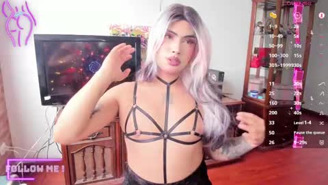 Sophie  online show from February 6, 4:36 pm
