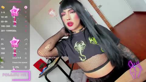Sophie  online show from December 18, 7:52 pm