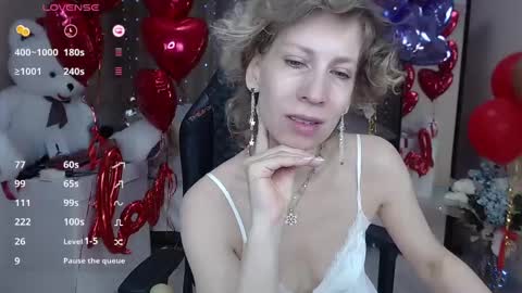Snapshot of cherishsia chatting on February 13, 4:43 am Adriana online show from February 13, 4:43 am
