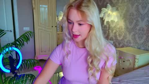 Mila online show from September 20, 5:54 am
