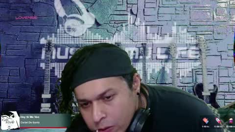 Snapshot of chinoroz chatting on March 4, 2:38 am Enrique online show from March 4, 2:38 am
