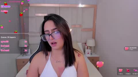Chloe online show from February 24, 4:58 pm
