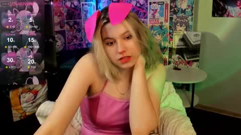 Snapshot of chloebloss0m chatting on February 28, 10:20 am Boni online show from February 28, 10:20 am