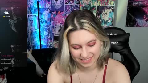 Snapshot of chloebloss0m chatting on March 12, 6:07 am Boni online show from March 12, 6:07 am