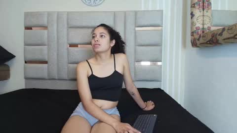 chloeegracee online show from September 20, 11:46 am