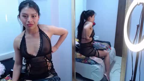 Snapshot of chloemartini_ chatting on January 24, 3:00 am ChloeSignup For Free Join my Fan Club online show from January 24, 3:00 am