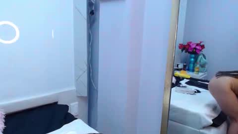 Snapshot of chloemartini_ chatting on January 12, 6:39 am ChloeSignup For Free Join my Fan Club online show from January 12, 6:39 am