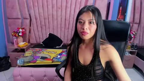 Snapshot of chloemartini_ chatting on February 25, 2:47 am ChloeSignup For Free Join my Fan Club online show from February 25, 2:47 am