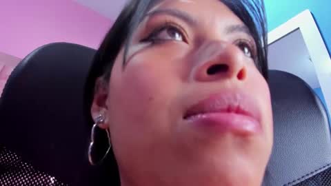 Snapshot of chloemartini_ chatting on February 25, 5:52 am ChloeSignup For Free Join my Fan Club online show from February 25, 5:52 am