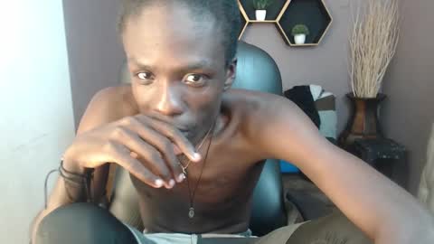 Snapshot of chombo_ath chatting on January 23, 11:26 am Chombo online show from January 23, 11:26 am