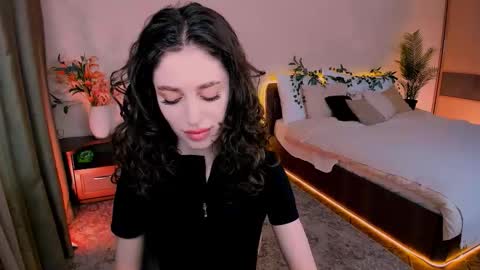 Snapshot of christinaconteeree chatting on September 13, 4:42 pm christinaconteeree online show from September 13, 4:42 pm
