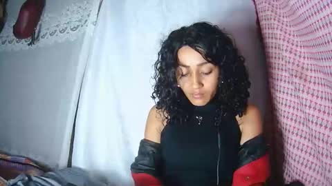Snapshot of christine213 chatting on September 14, 6:53 pm christine213 online show from September 14, 6:53 pm