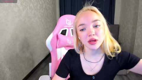 hristy3 online show from February 10, 1:24 am
