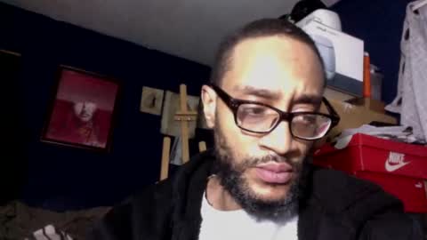 Snapshot of chronicle_of_biddick chatting on December 16, 3:51 am Vinny.D online show from December 16, 3:51 am