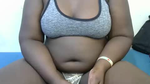 Snapshot of chubby_queenie07 chatting on September 17, 10:13 pm DivaDee online show from September 17, 10:13 pm