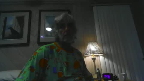 Snapshot of chuck354139 chatting on January 14, 10:17 am chuck354139 online show from January 14, 10:17 am
