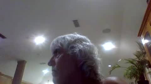 Snapshot of chuck354139 chatting on September 22, 4:05 am chuck354139 online show from September 22, 4:05 am