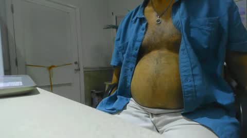 Snapshot of chuck354139 chatting on January 31, 3:09 am chuck354139 online show from January 31, 3:09 am