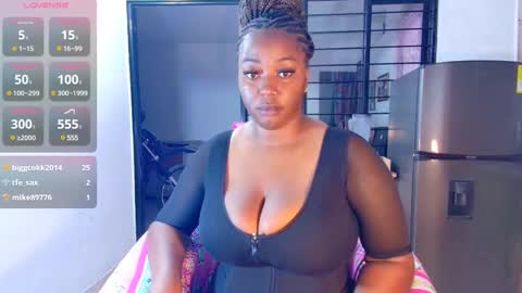 Snapshot of ciaraebonyxxx chatting on March 11, 4:41 am ciaraebonyxxx online show from March 11, 4:41 am