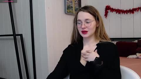 Snapshot of cindywood chatting on February 5, 8:00 am Cindy online show from February 5, 8:00 am