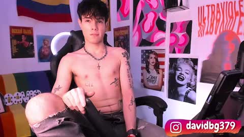 David     Independent Model online show from March 2, 6:05 am