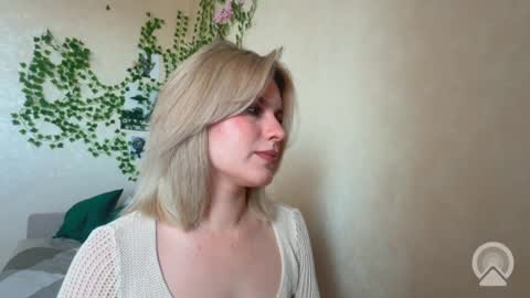 Snapshot of citruska chatting on September 21, 9:02 am karina online show from September 21, 9:02 am
