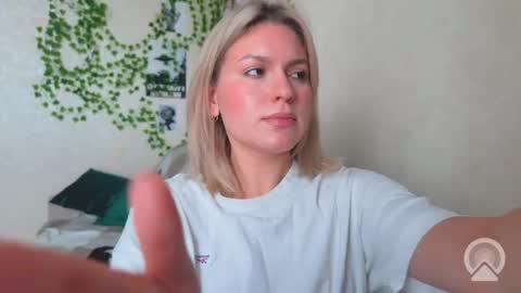 Snapshot of citruska chatting on September 19, 9:35 am karina online show from September 19, 9:35 am