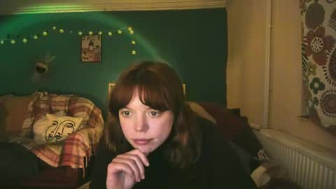 Snapshot of clancyosbourne chatting on February 19, 9:58 pm Clancy online show from February 19, 9:58 pm