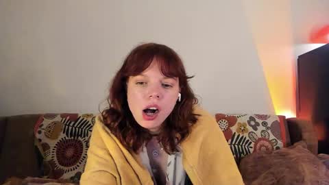 Snapshot of clancyosbourne chatting on January 28, 1:29 am Clancy online show from January 28, 1:29 am