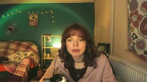 Snapshot of clancyosbourne chatting on February 25, 11:59 pm Clancy online show from February 25, 11:59 pm