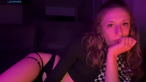 CloudEevee online show from September 16, 2:02 am