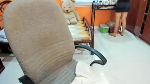 Snapshot of cocktits69 chatting on February 12, 12:37 am titanis online show from February 12, 12:37 am