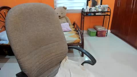 Snapshot of cocktits69 chatting on February 10, 12:19 am titanis online show from February 10, 12:19 am