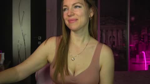 Snapshot of cocosweetty chatting on December 16, 3:11 pm Jenny jennycocosweetty online show from December 16, 3:11 pm