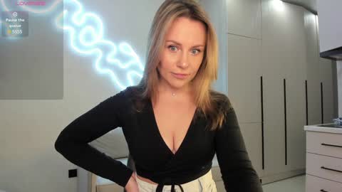 Alice online show from February 6, 5:51 pm
